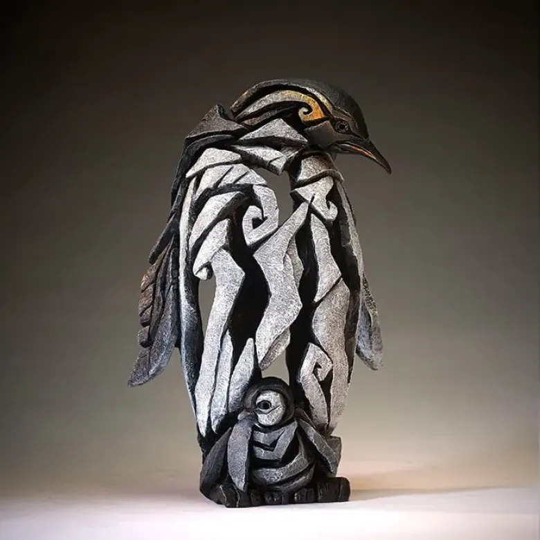 Edge Sculpture Penguin with baby chick